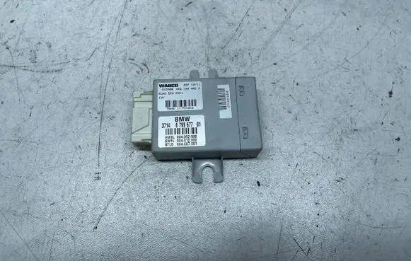 BMW 5 F10 F11 Air suspension control unit module (rear) 6799677