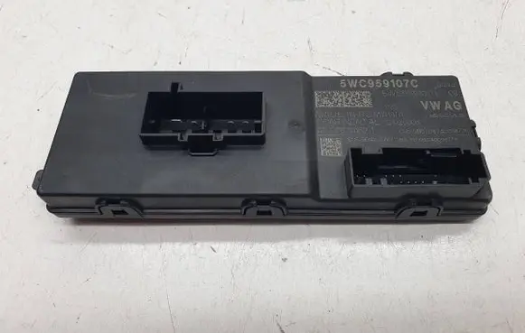 Skoda Octavia Mk4 Central body control module 5WC959107C