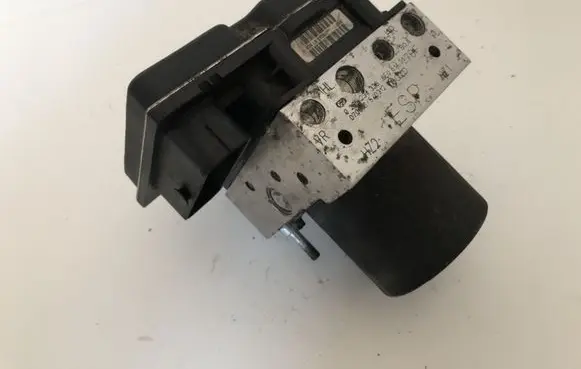 Audi A3 S3 8P ABS Pump 8E910517H