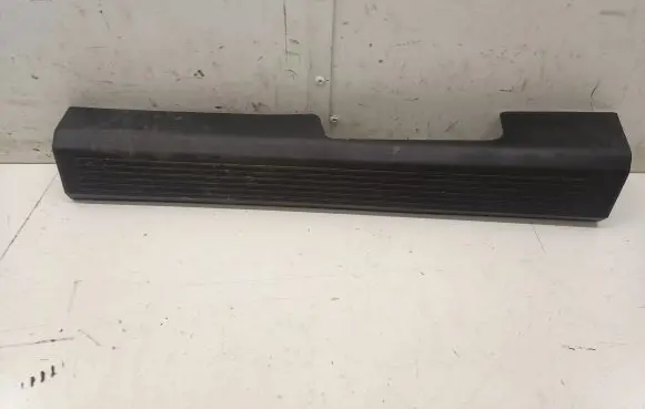 Nissan Qashqai J12 Front sill trim cover 769B56UA1A