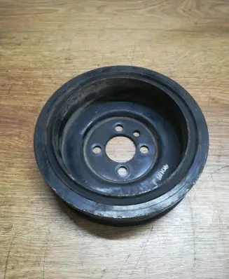 Volkswagen Touran I Crankshaft pulley 03G105243C