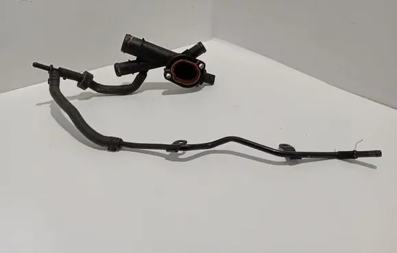Volkswagen Touran II Engine coolant pipe/hose 03L121131