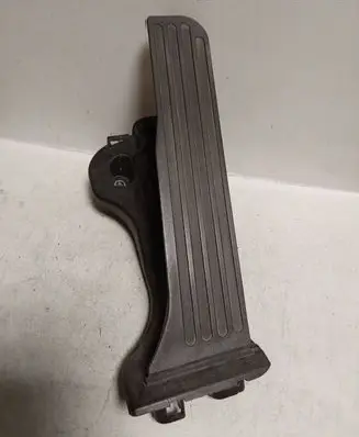 Volkswagen PASSAT B6 Accelerator throttle pedal 1K1721503L 6PV00860000