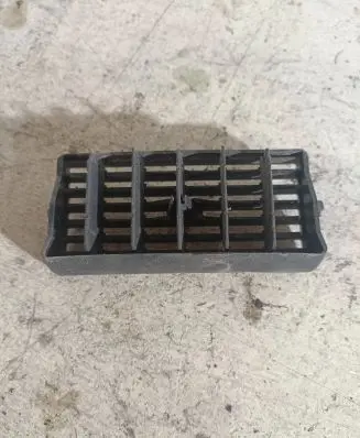 Volkswagen Golf IV Dash center air vent grill 31454