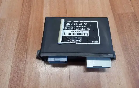 Jaguar XF X250 Hand brake control module 8W832C496AC AA0315A100AC 90044032