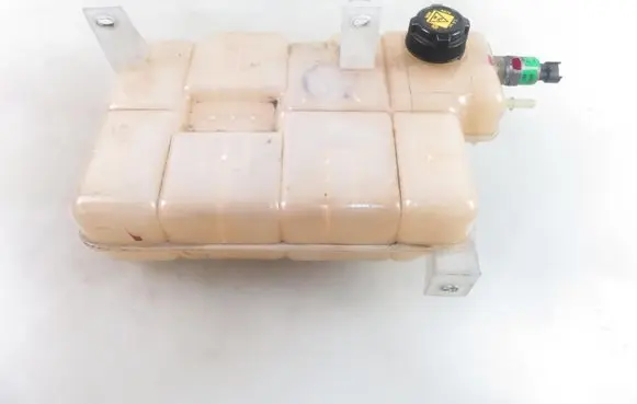 Iveco Daily 6th gen Coolant expansion tank/reservoir 5801255878