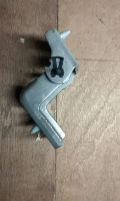 Peugeot 208 Rear door lower hinge