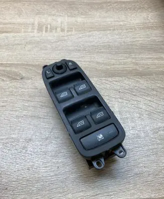 Volvo V50 Electric window control switch 30710787