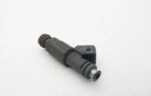 BMW X5 E53 Fuel injector 0280155823 1707843