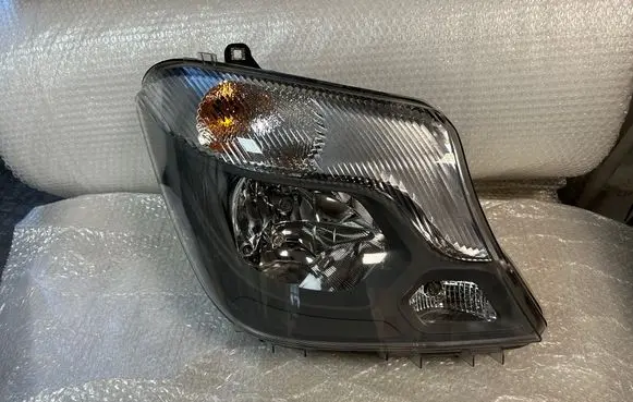 Mercedes-Benz Sprinter W906 Headlight/headlamp