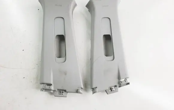 Suzuki Swift III (B) pillar trim (top)