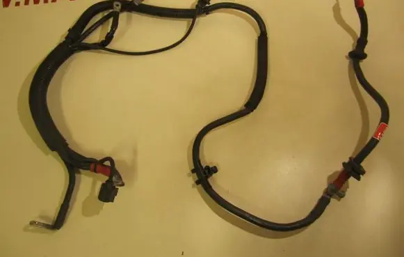 Audi A6 S6 C6 4F Positive cable (battery)