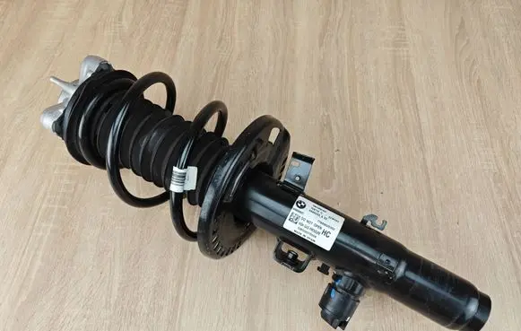 BMW 4 G22 G23 G24 G26 Front shock absorber/damper 6886253