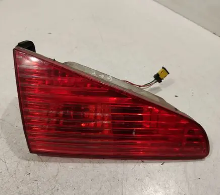Peugeot 607 Tailgate rear/tail lights