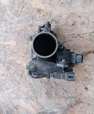 Toyota RAV 4 (XA20) Throttle valve