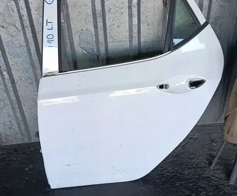 Hyundai i10 Rear door