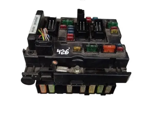 Peugeot 307 Fuse module 9650663980
