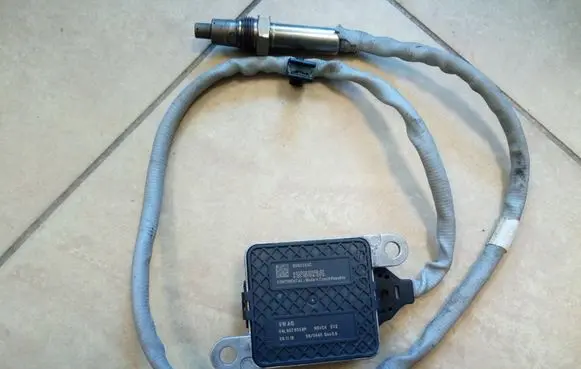 Skoda Octavia Mk3 (5E) Lambda probe sensor 04L907805BP NE68760