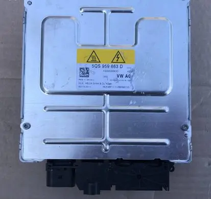 Volkswagen Golf VIII Voltage converter inverter 5QS959663D 8ES01625007