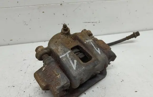 Toyota Land Cruiser (J120) Rear brake caliper 