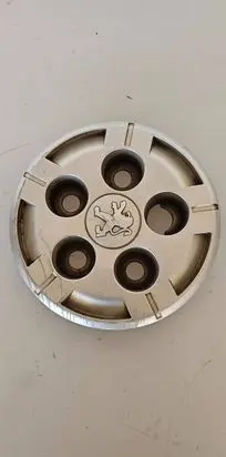 Peugeot Boxer R15 wheel hub/cap/trim 