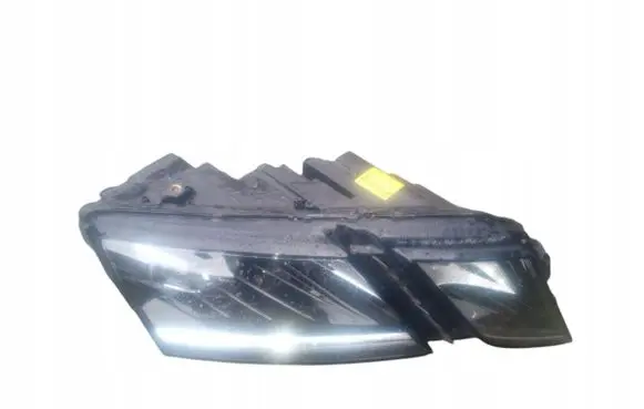 Skoda Octavia Mk3 (5E) Headlight/headlamp