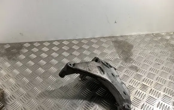 Skoda Superb B6 (3T) Engine mounting bracket 03L199207