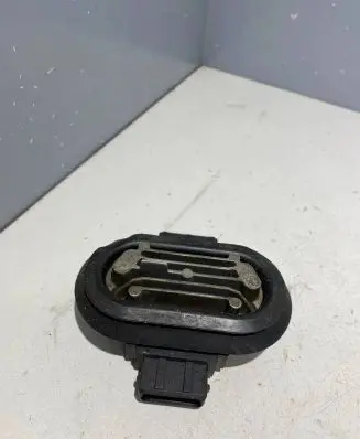 Audi A6 S6 C5 4B Ignition amplifier control unit 138055