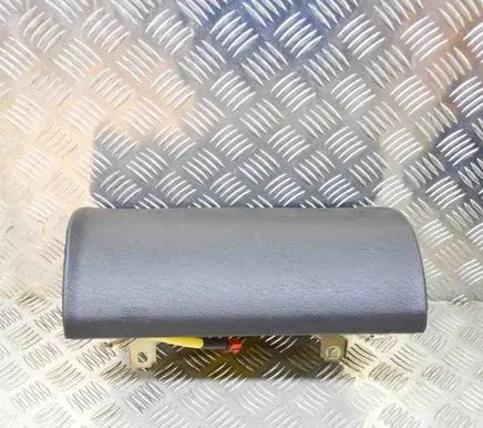 Passenger airbag