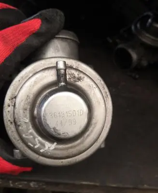 Audi A6 S6 C5 4B EGR valve 038131501D