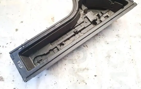 Glove box