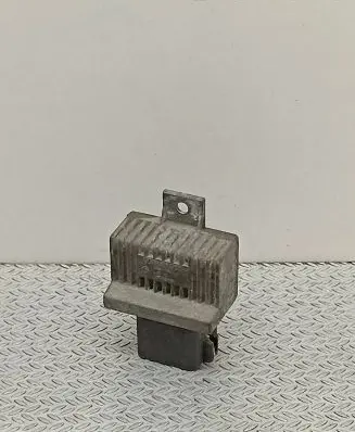 Mitsubishi Space Star Glow plug pre-heat relay 7700115078 BC01712