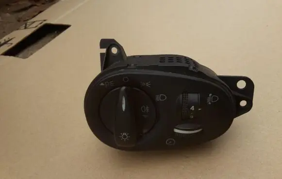 Ford Focus Light switch