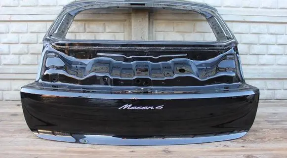 Porsche Macan (95C) Tailgate/trunk/boot lid 95C827107