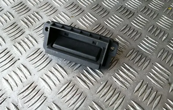 Mercedes-Benz S W221 Tailgate opening switch A2217500893