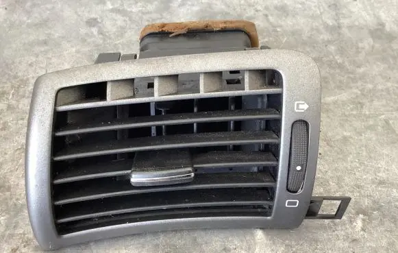 Peugeot 407 Dashboard side air vent grill/cover trim 9644589577 A1010006 8338