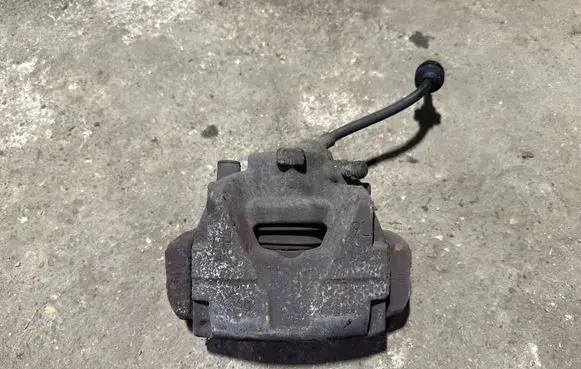Renault Megane III Front brake caliper