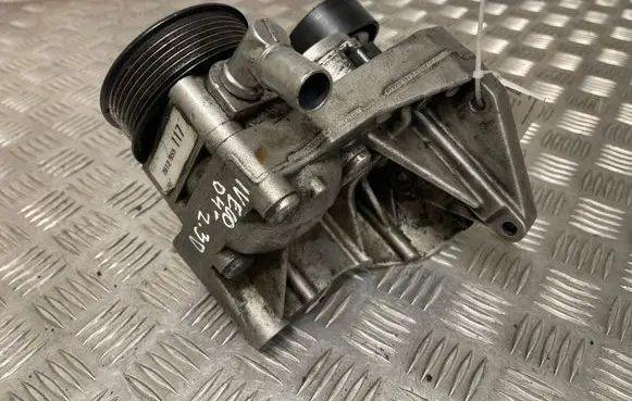 Iveco Daily 30.8 - 9 Power steering pump 7612955117