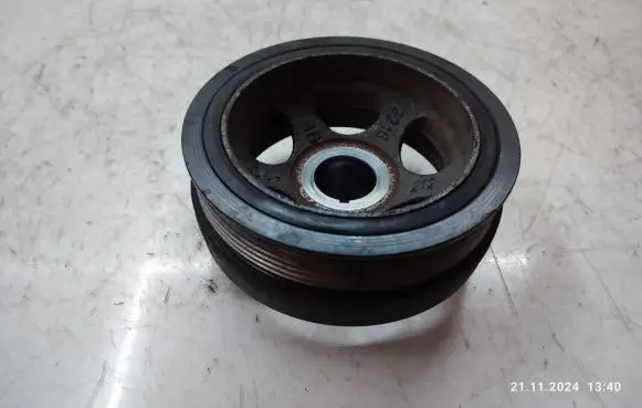 Mercedes-Benz E W212 Crankshaft pulley
