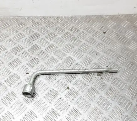 Nissan X-Trail T31 Wheel nut wrench 