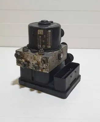 Volkswagen Golf V ABS Pump 1K0907379Q 00005305F3 10096003553
