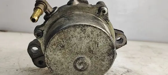 Opel Corsa D Vacuum pump