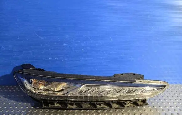 Hyundai Kona I Headlight/headlamp 92208-J9000