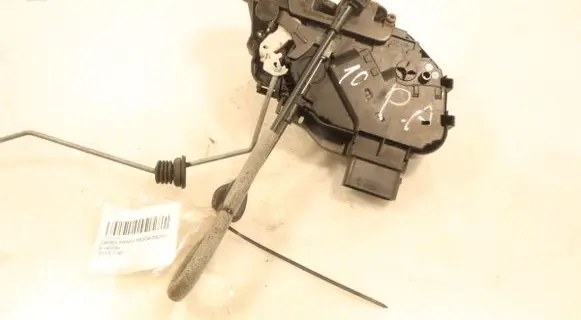 Volvo S80 Front door lock 31253674