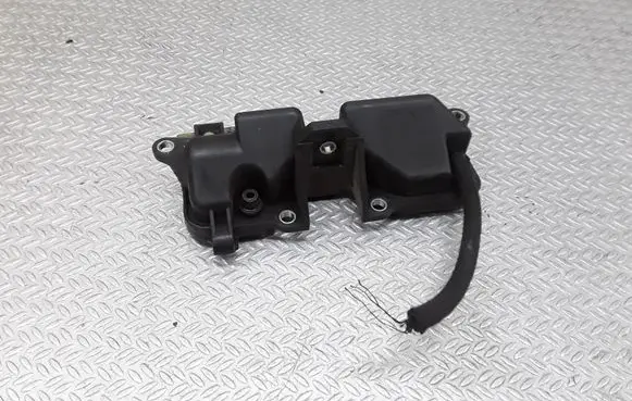 Mazda CX-7 Vacuum air tank 