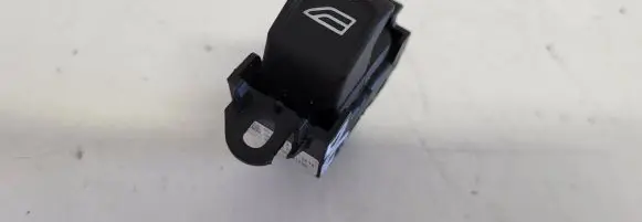 Volvo V70 Electric window control switch 30773273 90363080231299 03453410