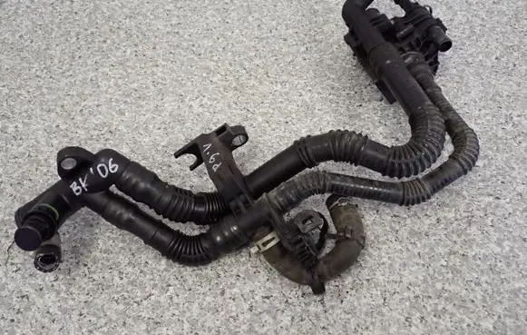 Mazda 3 I Engine coolant pipe/hose