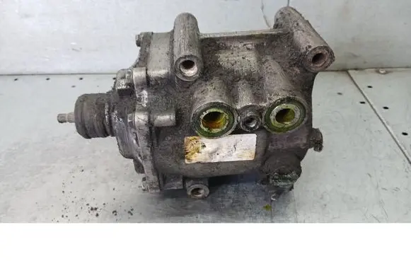 Ford Focus Air conditioning (A/C) compressor (pump) XS4H19D647AE