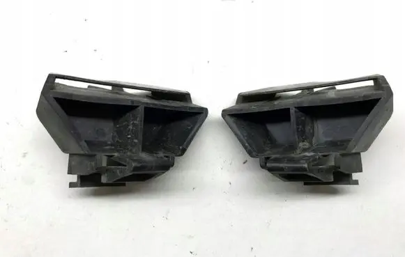 Tesla Model S Fog light bracket 107291300B