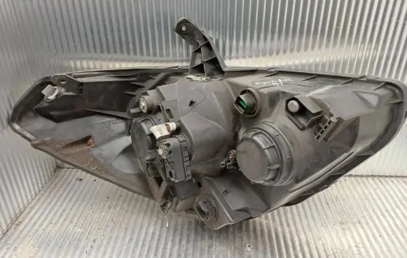 Hyundai H-1, Starex, Satellite Headlight/headlamp